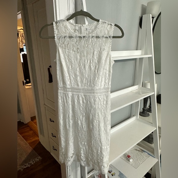 Lace white dress - Picture 2 of 5